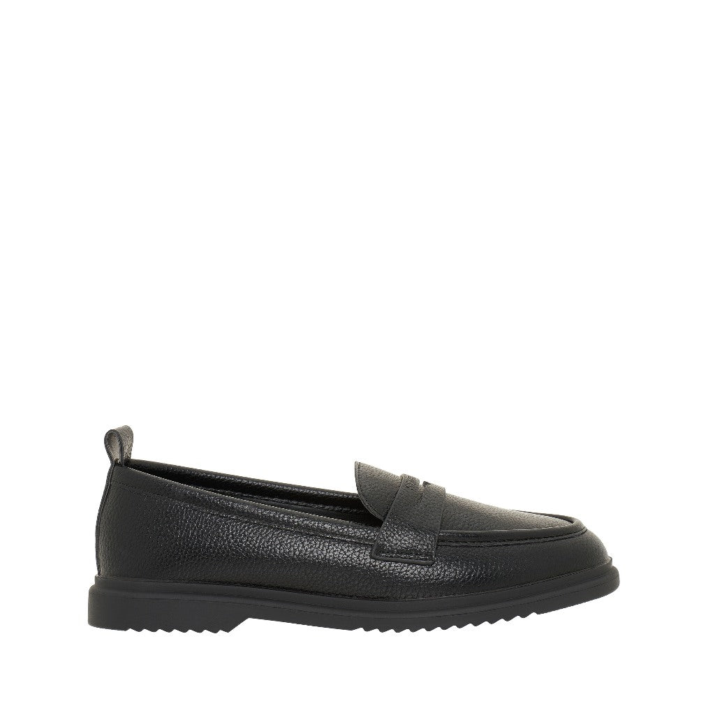 Women Recycled Materials of Synthetic Leather Loafer