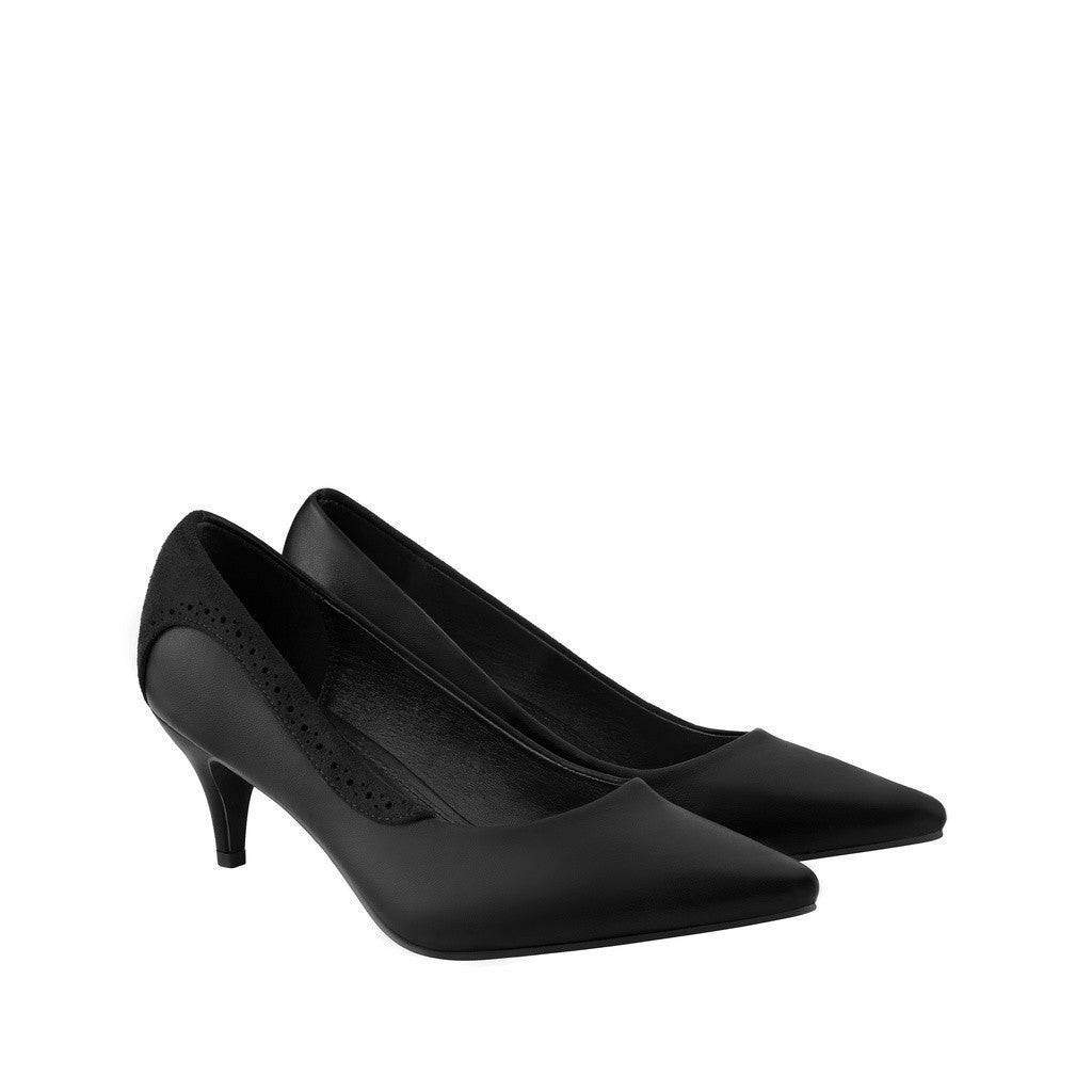 Women Synthetic Leather Court Shoe