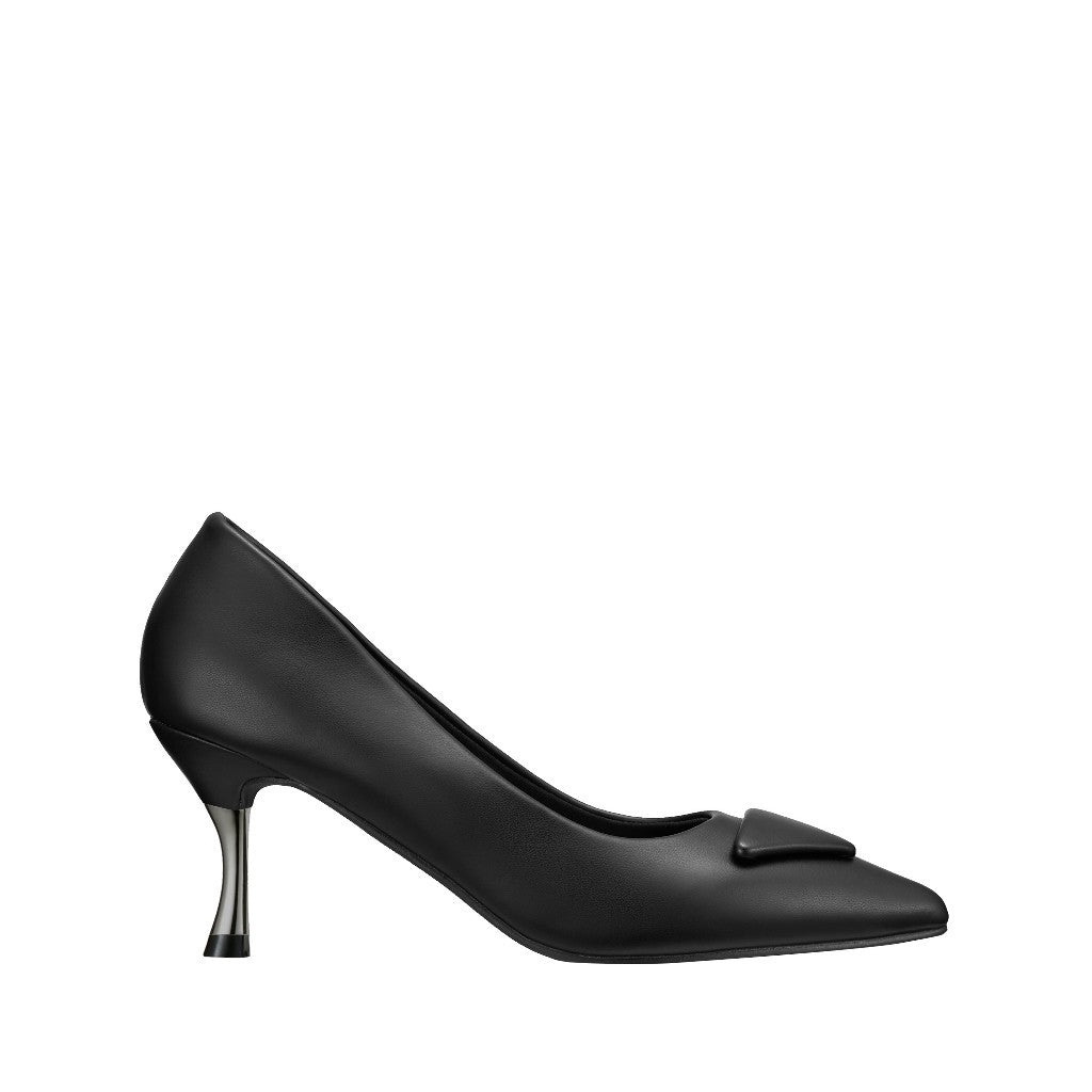 Women Synthetic Leather Court Shoe