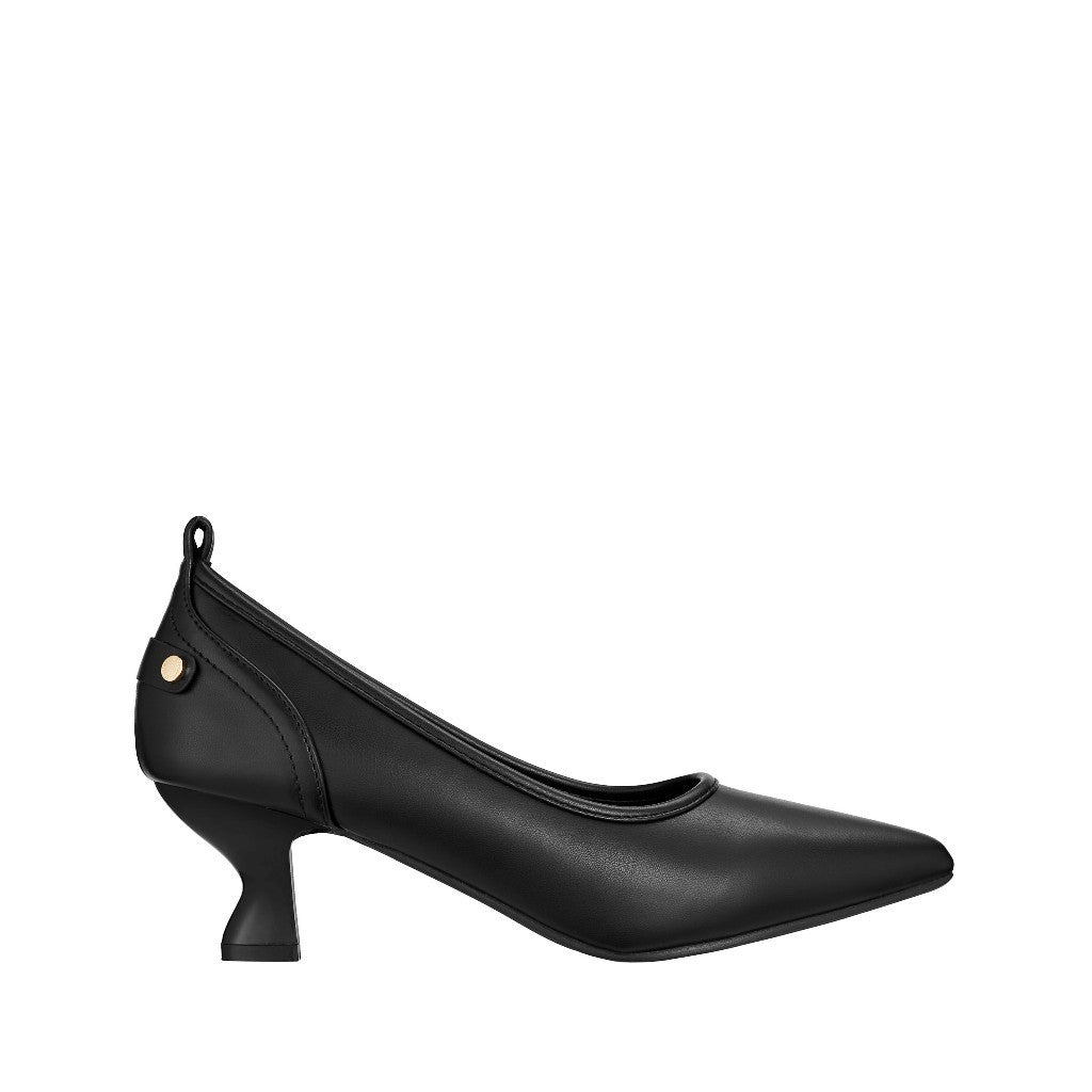 Women Recycled Materials of Synthetic Leather Court