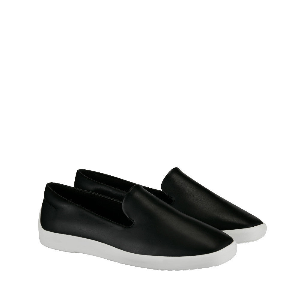 Women Recycled Materials of Synthetic Leather Sneaker